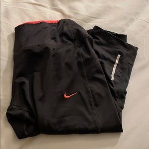 Nike Dark Gray Capri Leggings With Neon Pink